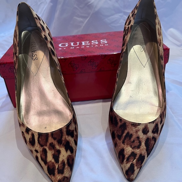 GUESS Leopard Print Flats - Picture 4 of 8
